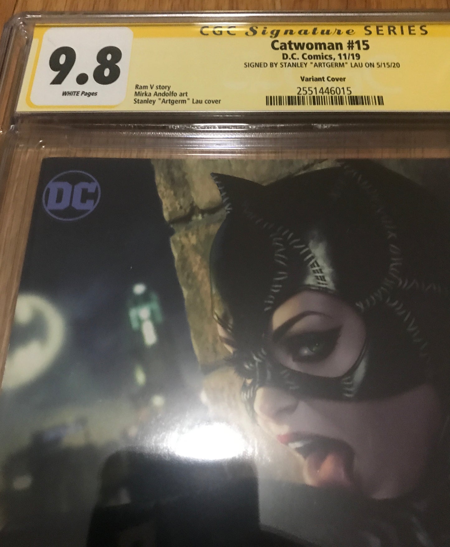 Catwoman 15 - CGC Signed by Artgerm - Heroes Cave