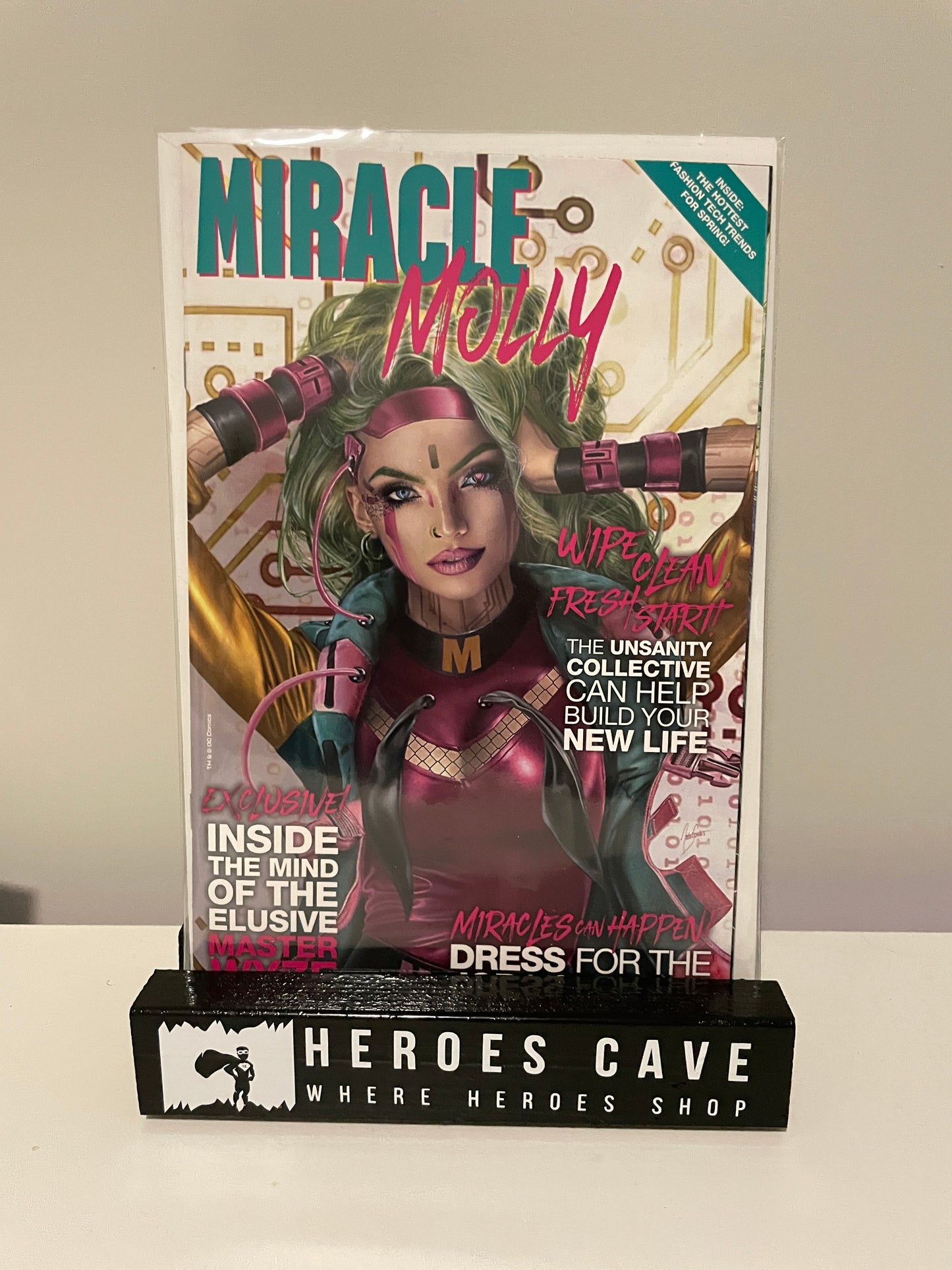 Batman 108 - Heroes Cave